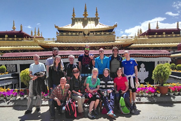 外籍游客去西藏