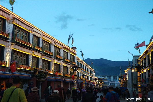 拉萨旅游攻略