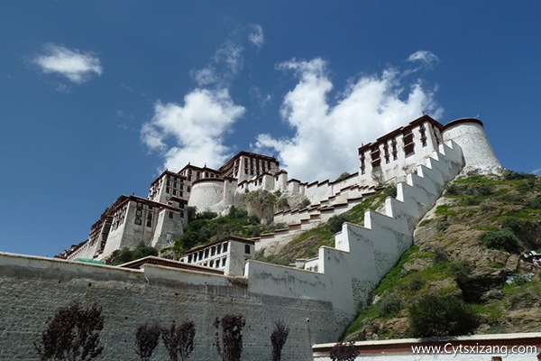 西藏旅游多少天合适