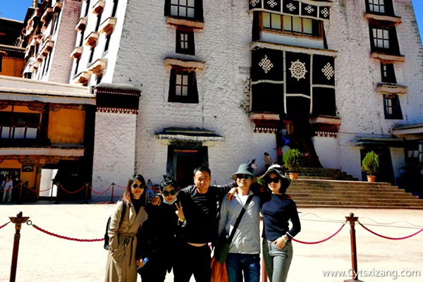 一家人去西藏游玩几天合适