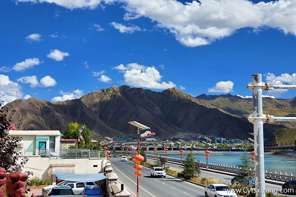 四月去西藏旅游好吗