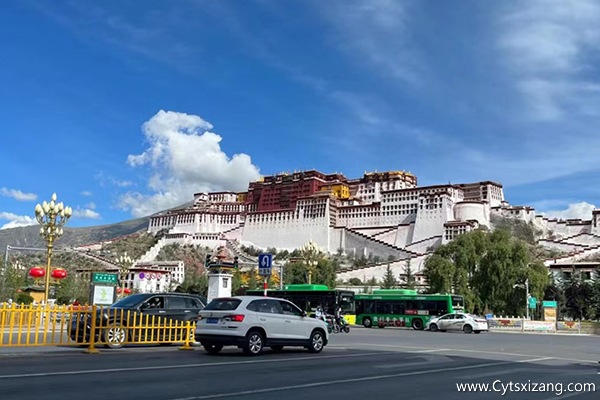 一家人去西藏旅游一周要多少钱